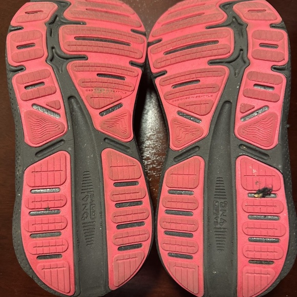 Womens Brooks Ghost Max Running Shoe Size 7.5, Black - Picture 7 of 11